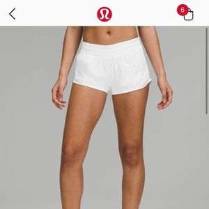 LULU LEMON HOTTY HOT LOW-RISE LINED SHORTS 2.5